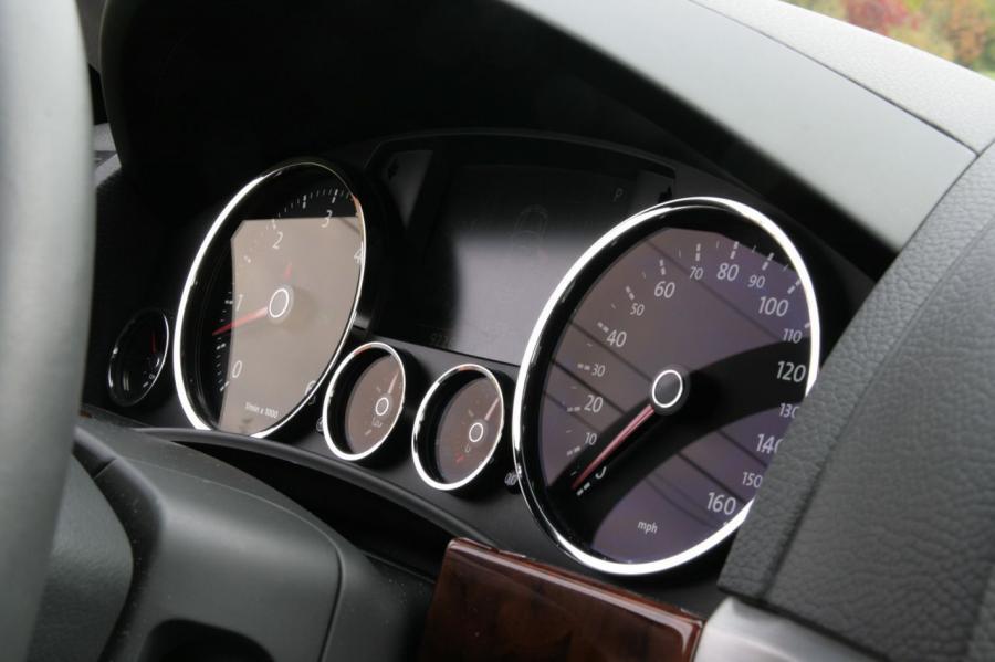  Volkswagen Touareg V10 TDi 2008 года  (фото 17 из 22)